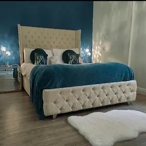 - With Free Parking Apartment